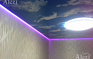Натяжной потолок "Небо" с лиловой подсветкой