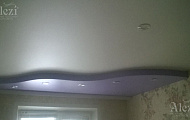 Двухуровневый глянцевый натяжной потолок ( лилово-белый)