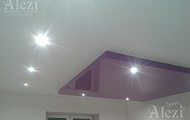 Двухуровневый натяжной потолок с выемкой (лилово-белый)