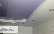 Двухуровневый матово-глянцевый натяжной потолок в гостинной от Алези